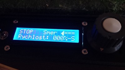 PWM s potenciometrem a LCD 16x2