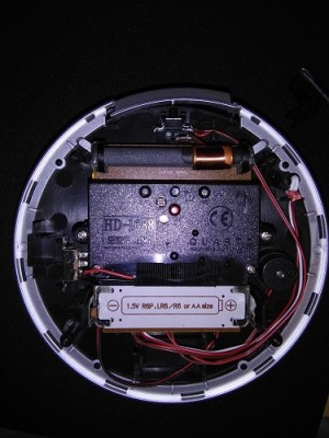 Sestavený strojek s připevněnou LED fotozávory