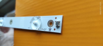 Konektor na LG LED páscích